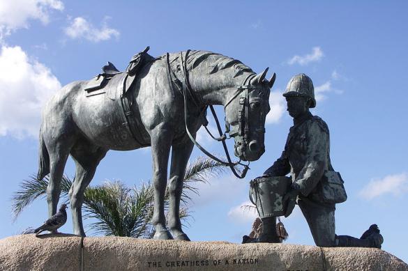 Памятники лошадям
